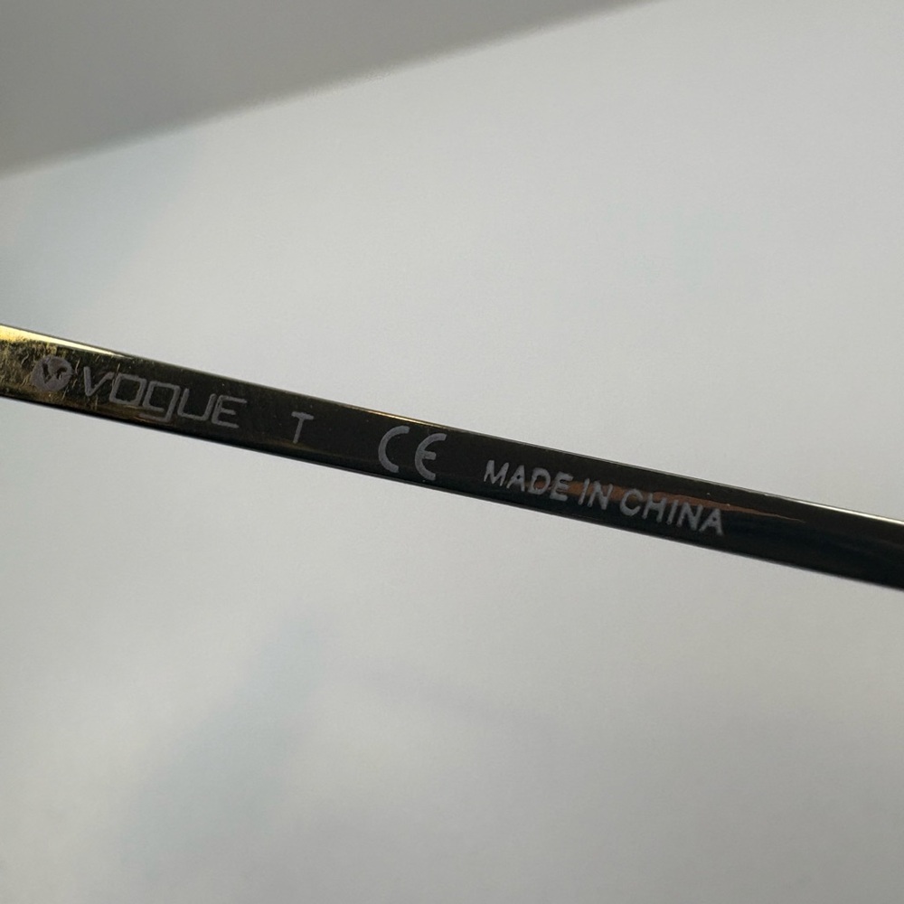 FRAMES ONLY- VOGUE VO3956-BI 848 51•17•135 Vogue Eyeglasses - Picture 8 of 11